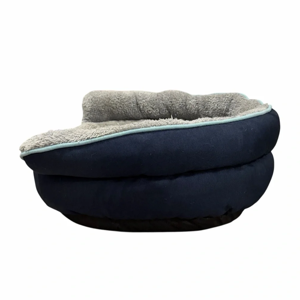 PureWags Navy & Gray 20 Inch Round Washable Cat Bed with Non-Slip Base